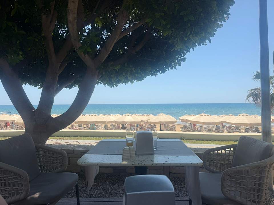 Strand Melas Resort Hotel