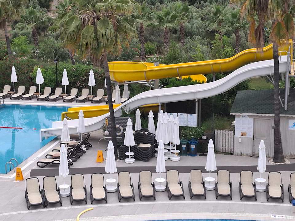 Pool Royal Atlantis Beach Hotel