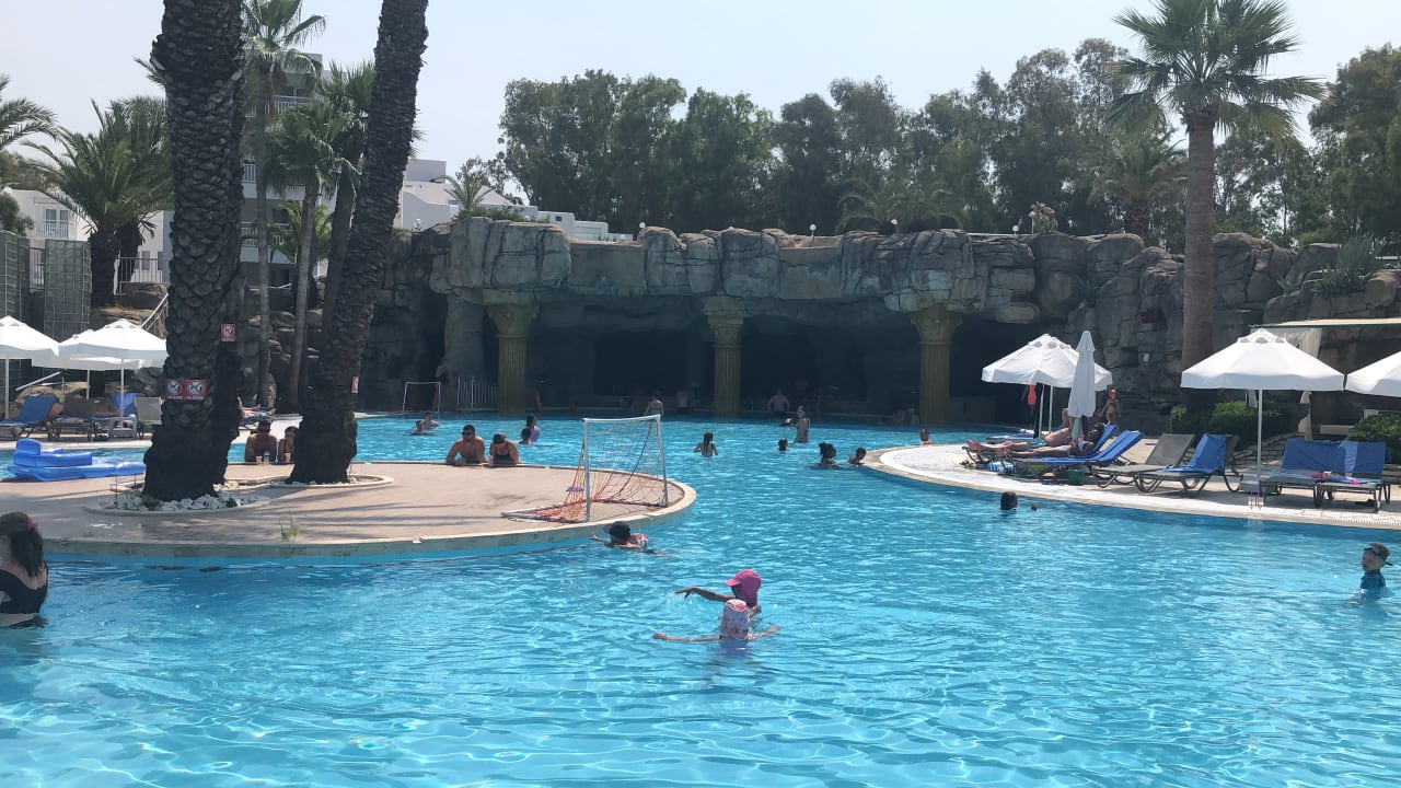 Pool Monachus Family Resort Sorgun