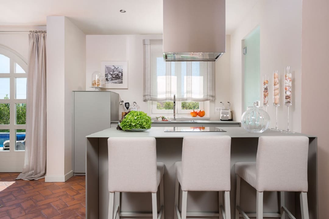 Lobby Villa Pia by HMZ Villas