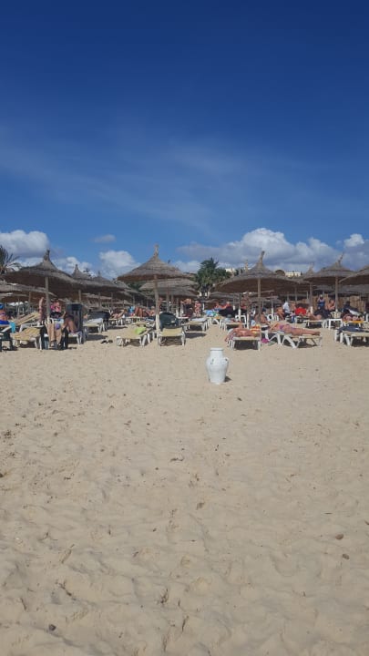 Strand Hotel Nesrine