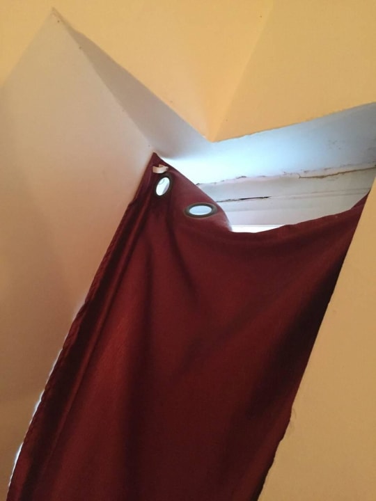 Room, window with curtain Hotel Zion