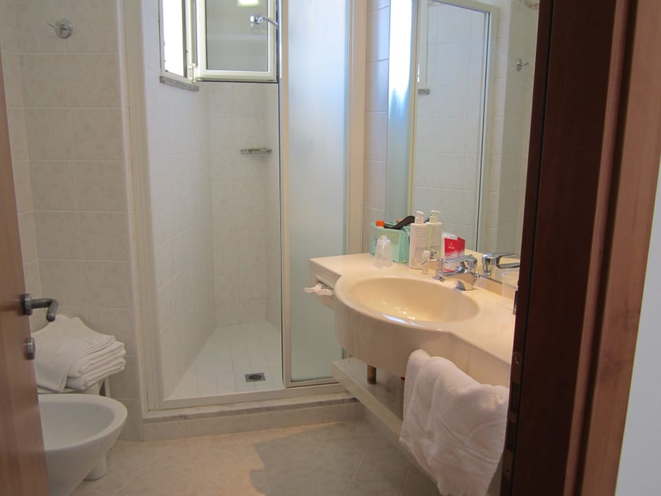 Großes Bad mit Fenster ! Hotel Londra