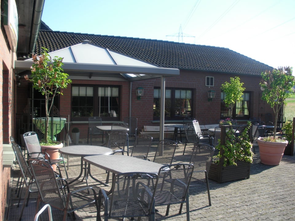 Biergarten und Restaurant Hotel Veltheimer Hof