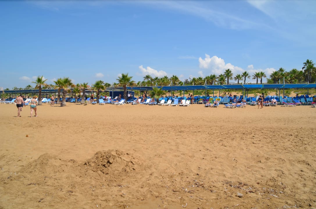 Strand Club Grand Side