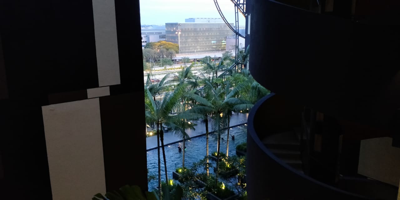 Außenansicht Hotel Crowne Plaza Changi Airport