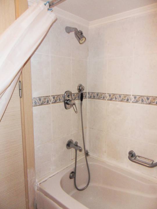 Dusche & Wanne Oscar Resort Hotel