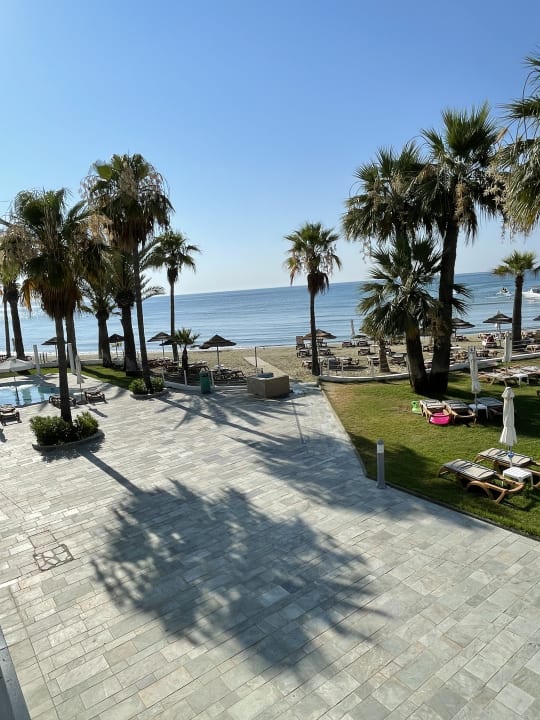 Ausblick The Golden Bay Beach Hotel