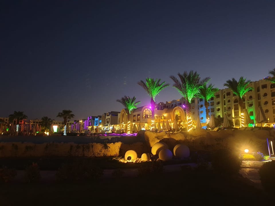 Gartenanlage Gravity Hotel & Aquapark Sahl Hasheesh
