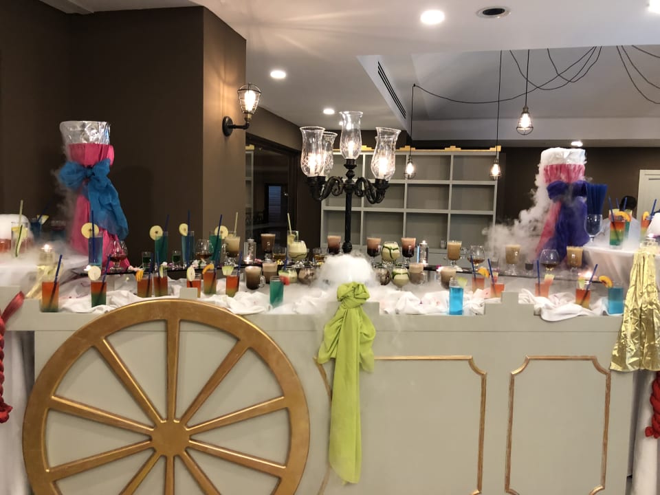 Gastro Starlight Resort Hotel