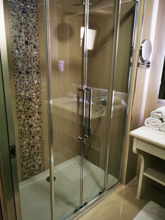 Zimmer Alexandra Beach Resort & Spa