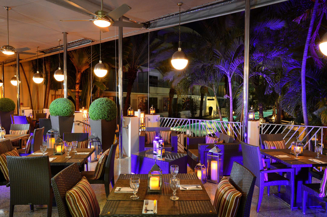 Outdoor Terrace  Hotel The National