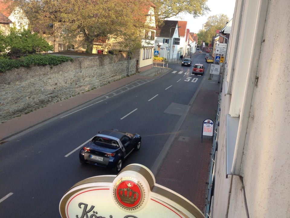 Aussicht auf die Strasse Fair Hotel Frankfurt - Jahrhunderthalle