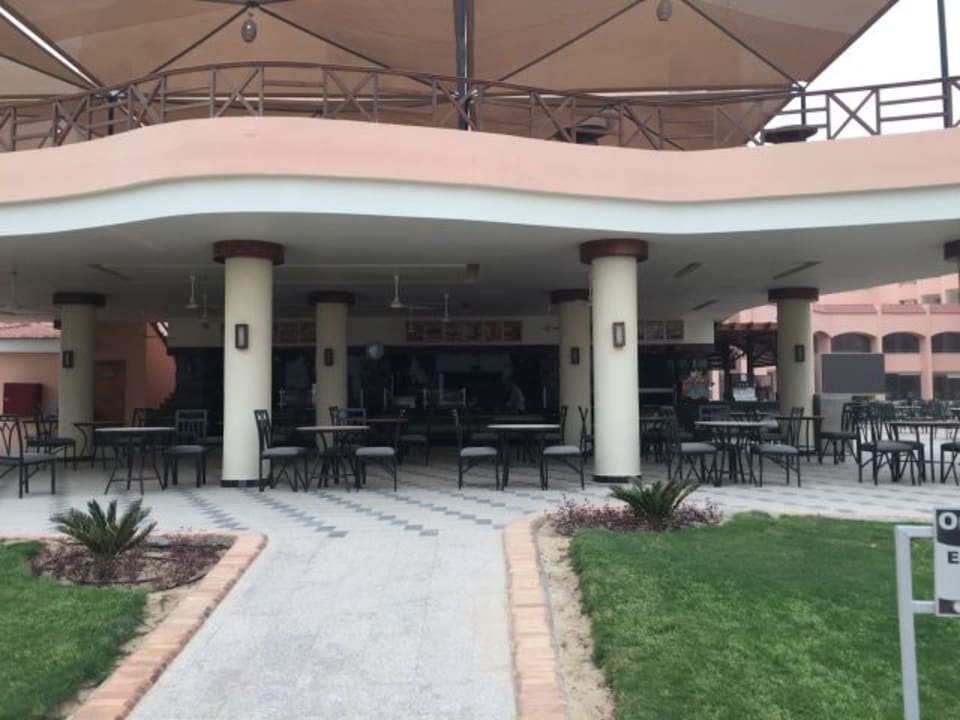 Blick zur Beachbar Beach Albatros Resort