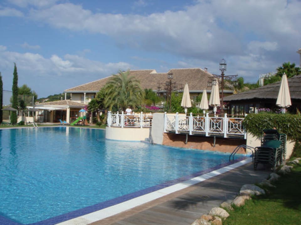 Pool Lindner Hotel Mallorca Portals Nous, part of JdV by Hyatt