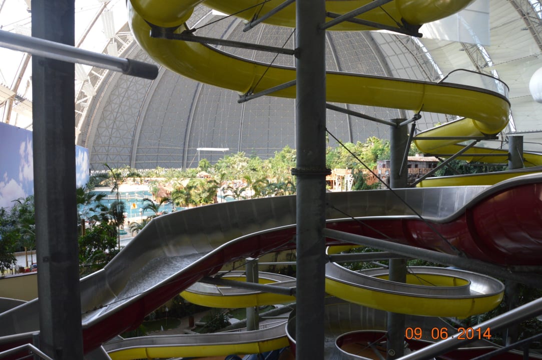 Einer der Rutschen Tropical Islands Resort
