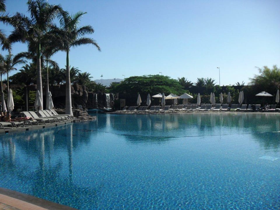 Einer der vielen Pools Lopesan Baobab Resort