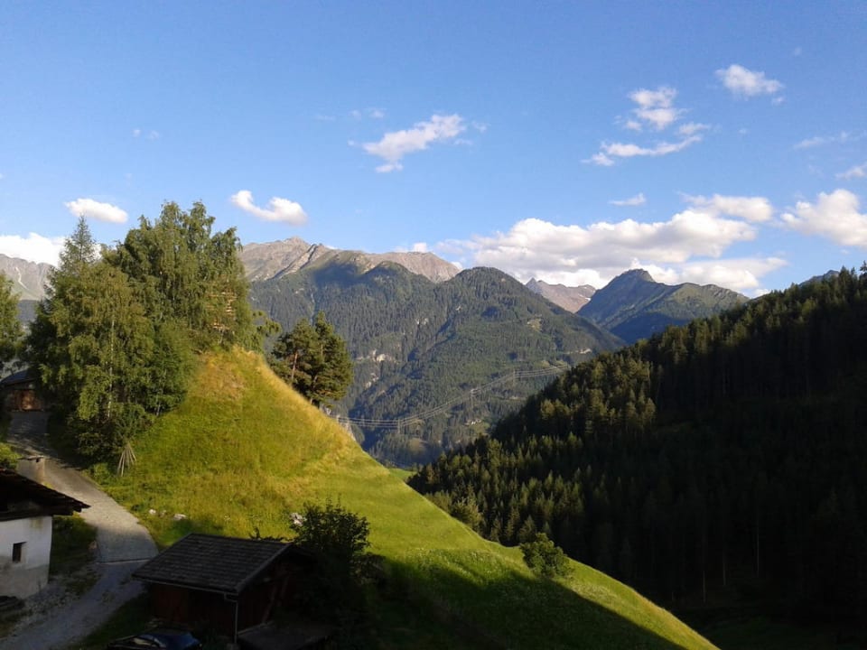 Sicht von der Terrasse VAYA Terrazena Serfaus