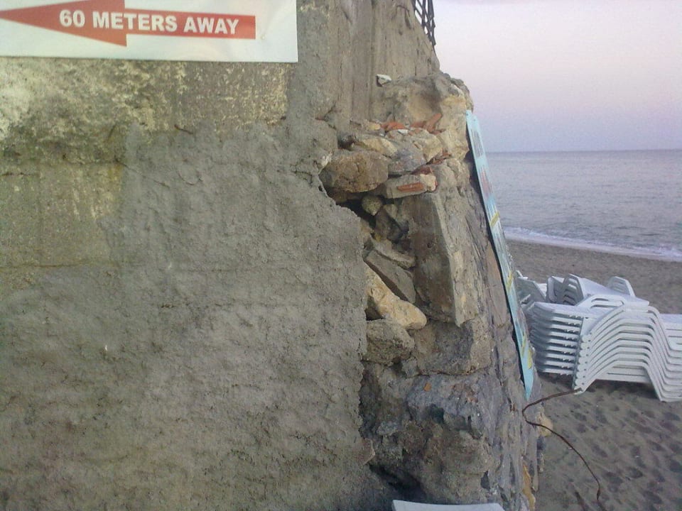 Einsturzgefahr Club Hotel Anjeliq