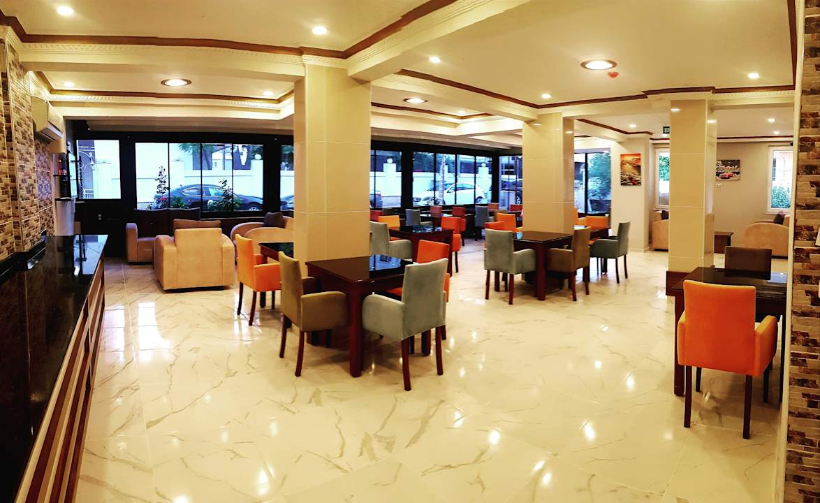 Lobby Lavin Garden Hotel