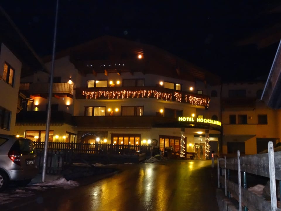 Abends Kräuterhotel Hochzillertal