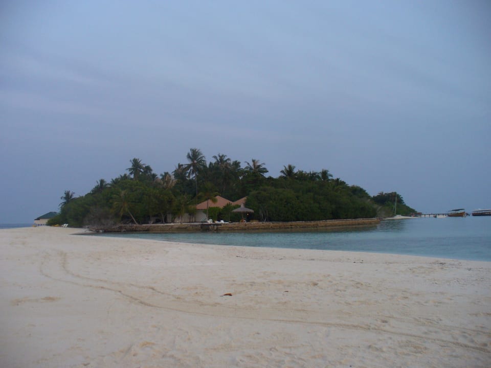 Embudu von der Landzunge aus Embudu Village