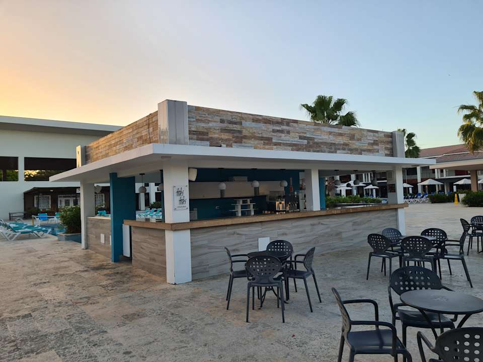 Pool Emotions by Hodelpa Puerto Plata