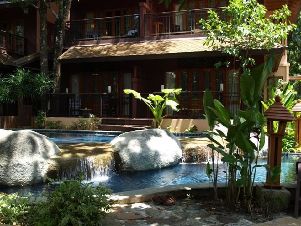 Pool mit Blick auf die Pool-Access Zimmer Khao Lak Merlin Resort