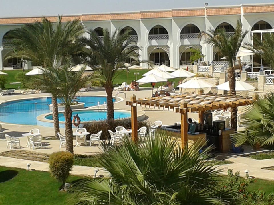 Poolbar am kleinen Pool mit Jacuzzi Old Palace Resort Sahl Hasheesh