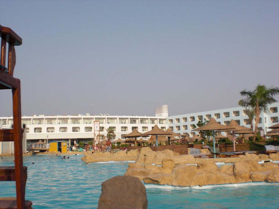 Sehr schön gemachte Poolanlage Titanic Resort & Aqua Park