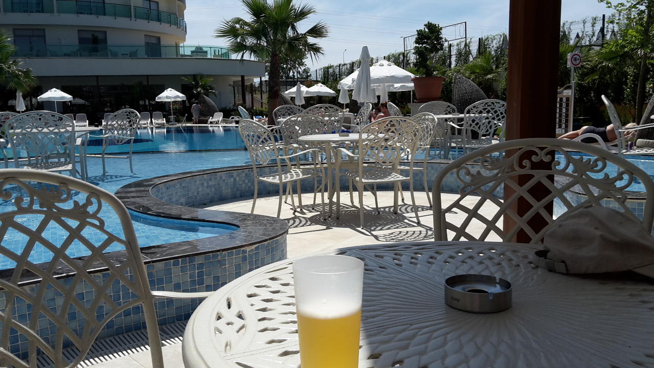 Blick zum Pool Dream World Aqua Hotel