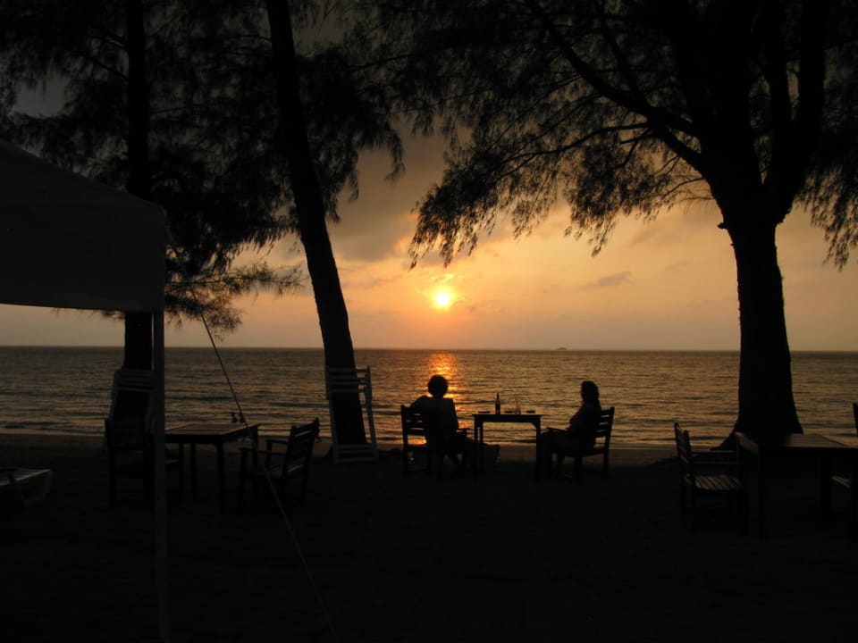 Sonnenuntergang The Briza Beach Resort Khaolak