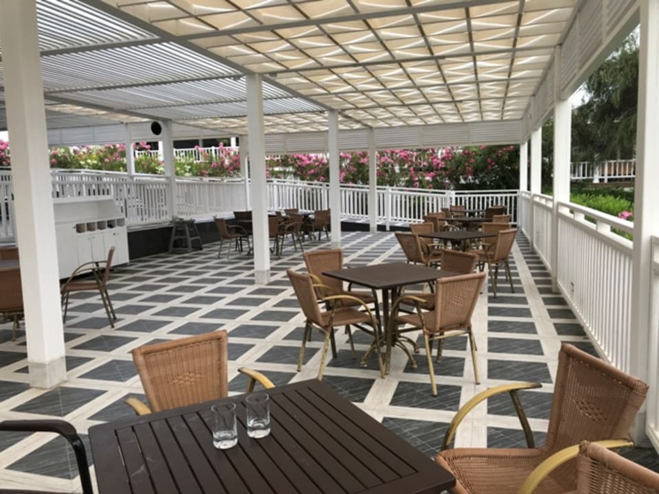 Gastro Alba Queen Hotel