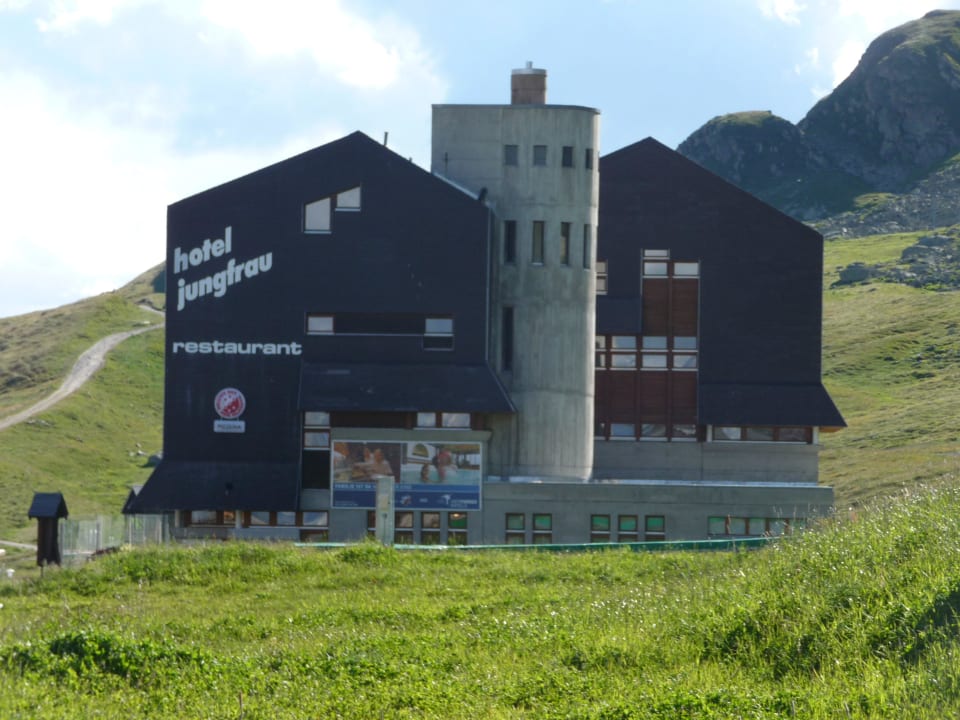 Hotel Jungfrau im Sommer Hotel Jungfrau