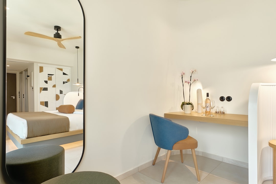 Zimmer Paralos Kosta Alímia