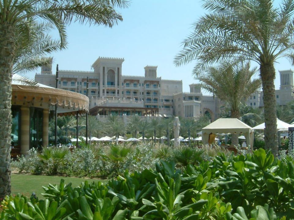 Blick aus Richtung Strand Jumeirah Al Qasr