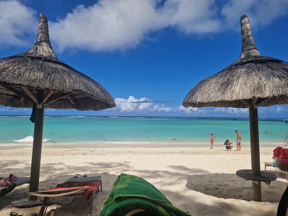 Strand Crystals Beach Resort Belle Mare, a member of Radisson Individuals