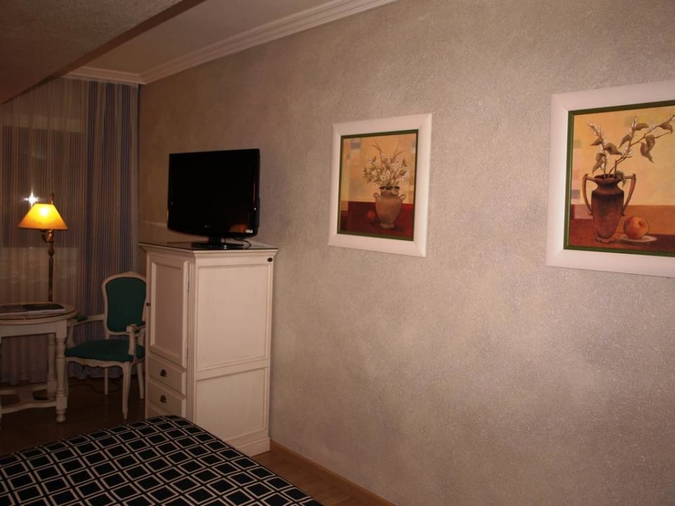 TV Sallés Hotel Pere IV