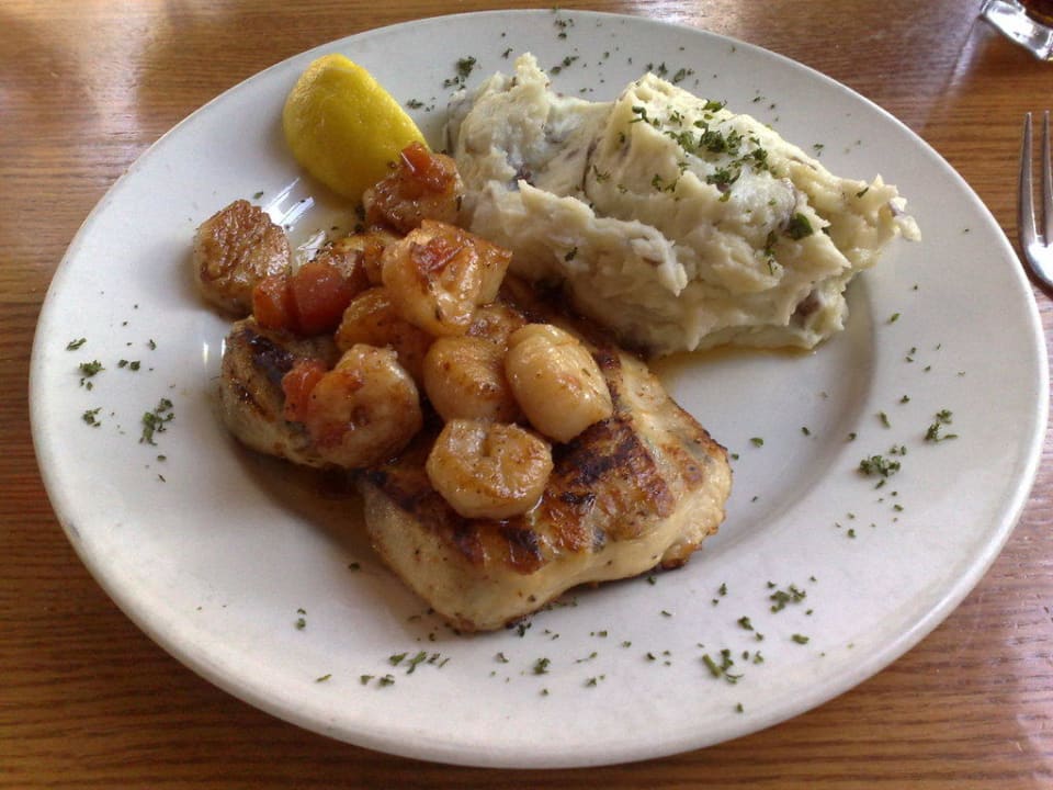 Tolles Essen im Keg Hotel Banff Caribou Lodge and Spa