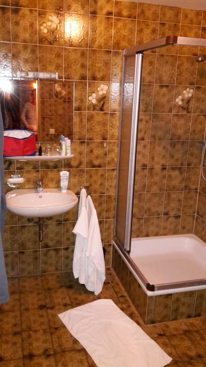 Badezimmer  Gasthof Hotel Aukofer