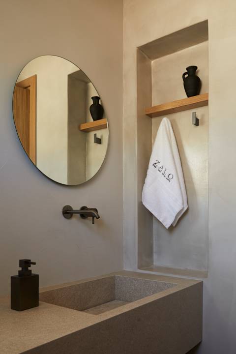 Zimmer ADĀMA - A Signature Collection by Zálo Spaces (Adults Only)