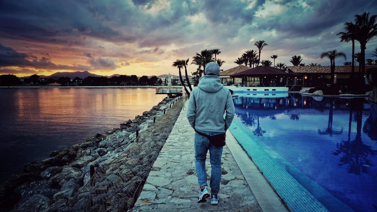 Poolanlage gegen Abend Alcudiamar Marina Residence