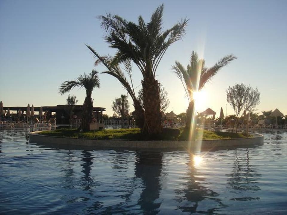 Poolanlage außen Seaden Sea World Resort & Spa