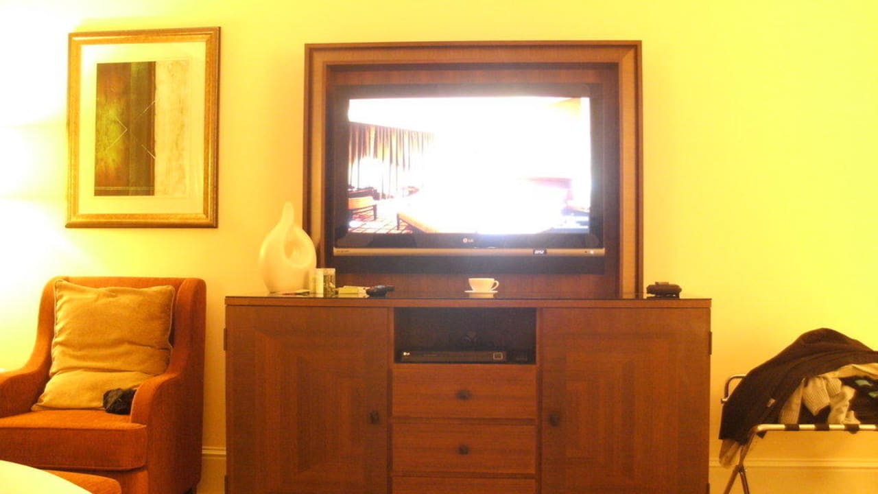 Deluxe Zimmer TV The Westin Dubai Mina Seyahi Beach Resort & Marina