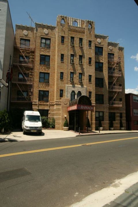 Außenansicht Ramada by Wyndham Jersey City