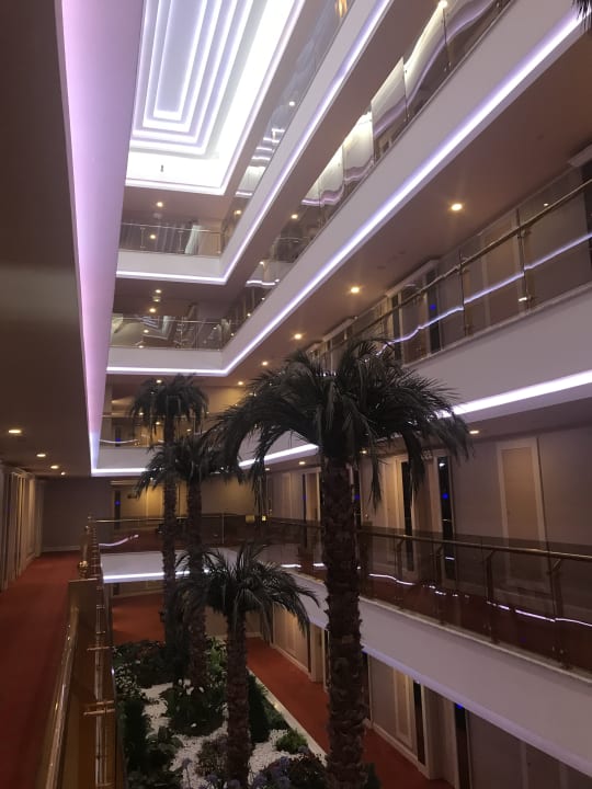 Sonstiges Azura Deluxe Resort & Spa Hotel