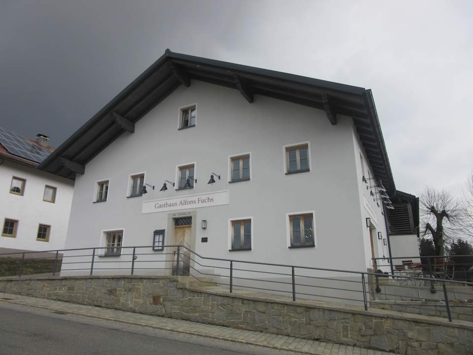 Außenansicht Gasthaus - Hotel FUCHS
