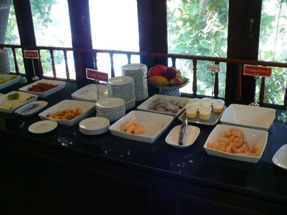 Frühstück: Salat, Früchte, Joghurt, Pudding SYLVAN Koh Chang