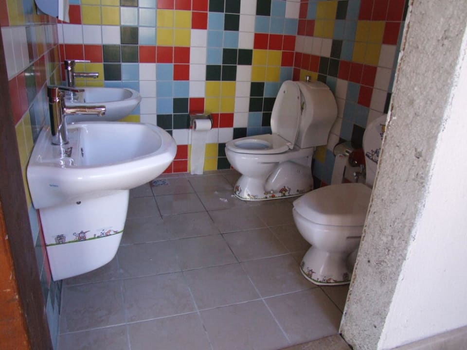Eigentlich ein Einblick! Mini-WC im Kidsclub Diamond Excellence Resort & Spa