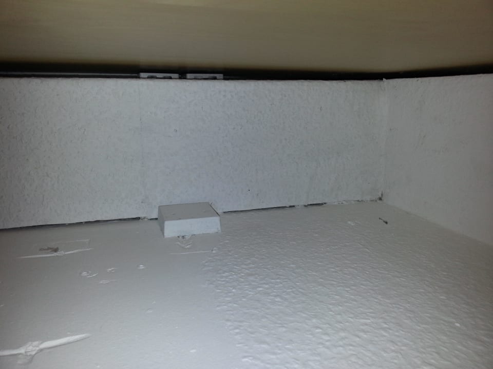 Hinter dem Bett Hotel Mezzaluna